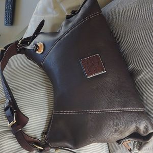 EUC Dooney & Bourke Brown Leather purse